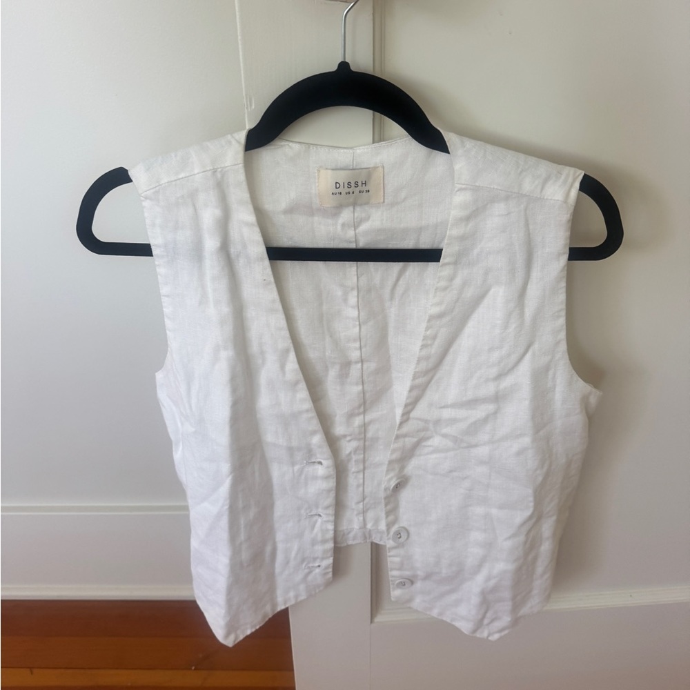 DISSH White Sleeveless Button-Up Tank Top Vest Linen